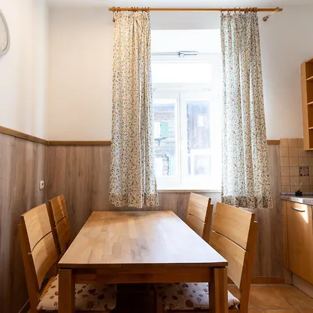 Hoellental Heritage House - Alpspitzblick - 1 Apartment *
